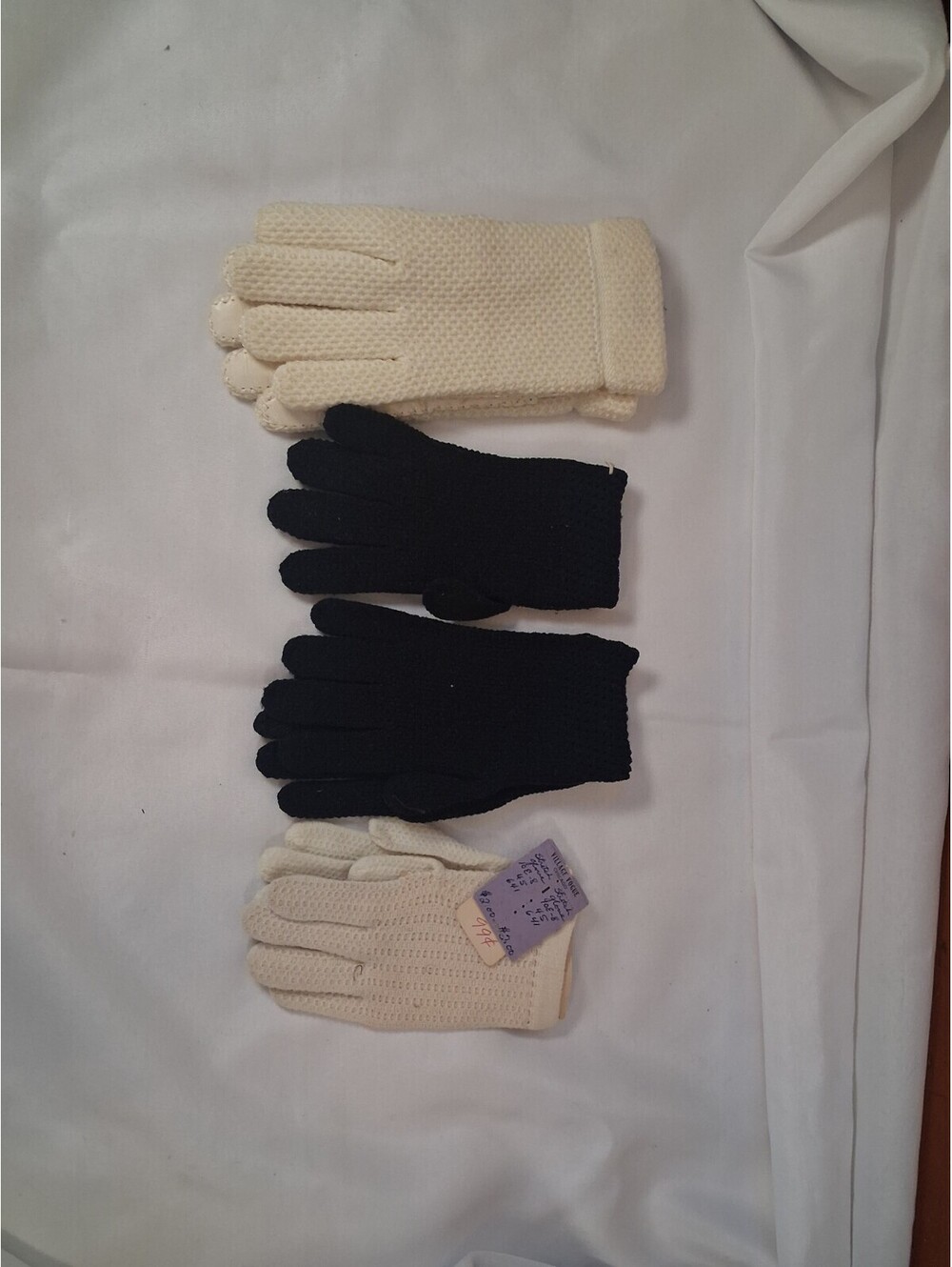 Lot Of 4 Vintage 1940s 1950s Gloves, Knit Stretchy Kids And Adult Deadstock Tags